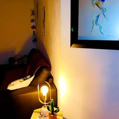 Carré De Détente Jacuzzi Jardin Piscine T3 Parking *