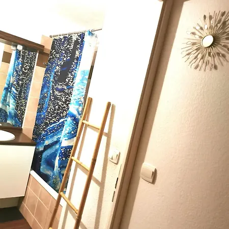 Carré De Détente Jacuzzi Jardin Piscine T3 Parking *