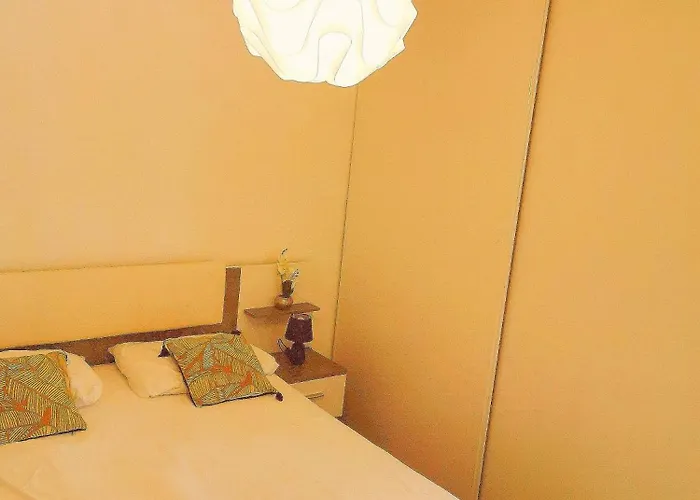 Carré De Détente Jacuzzi Jardin Piscine T3 Parking Apartamento *